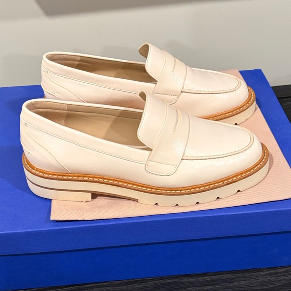 Stuart Weitzman Ivory Leather Loafers - Picture 4 of 5